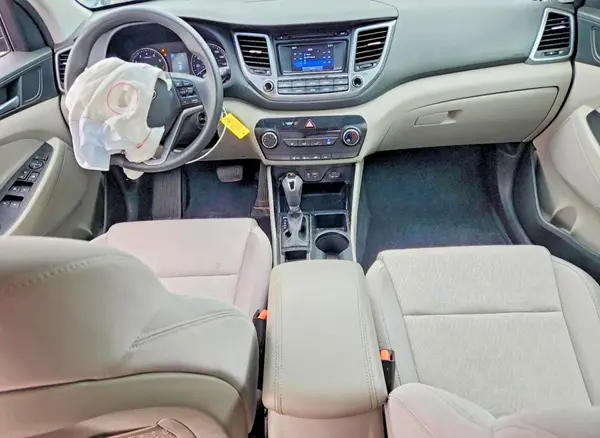 KM8J3CA40HU319459 2017 HYUNDAI TUCSON - Image 8