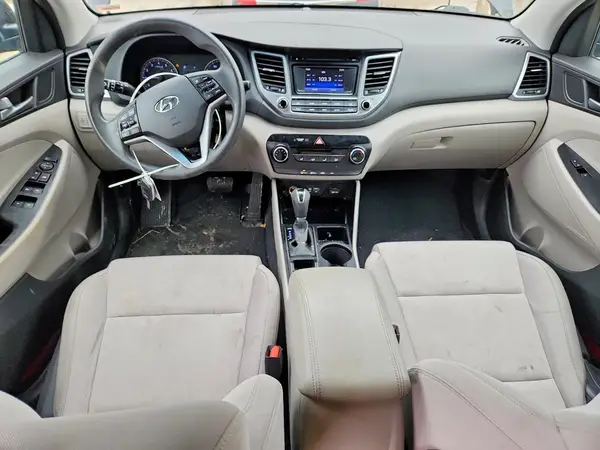 KM8J3CA40HU373618 2017 HYUNDAI TUCSON - Image 8