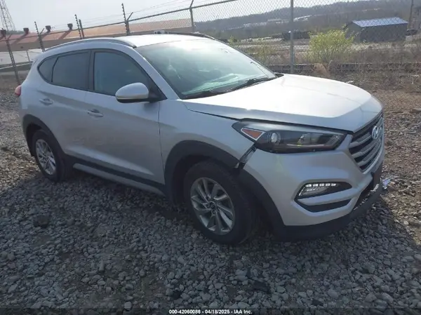 KM8J3CA40HU385333 2017 HYUNDAI TUCSON - Image 1