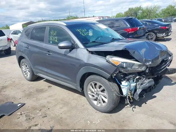 KM8J3CA40HU388037 2017 HYUNDAI TUCSON - Image 1