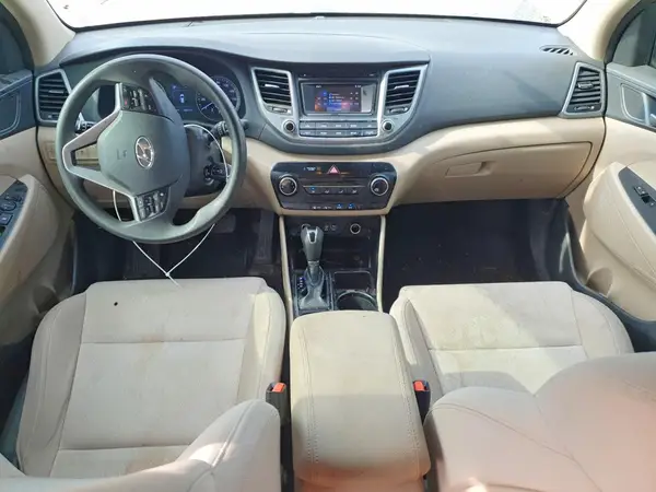 KM8J3CA40HU392105 2017 HYUNDAI TUCSON - Image 8