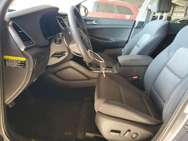 KM8J3CA40HU395117 2017 HYUNDAI TUCSON - Image 8
