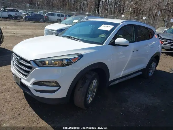 KM8J3CA40HU403622 2017 HYUNDAI TUCSON - Image 2