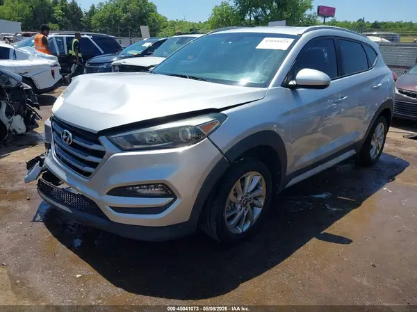 KM8J3CA40HU406455 2017 HYUNDAI TUCSON - Image 2