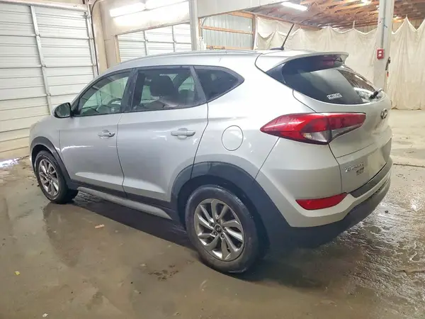 KM8J3CA40HU409646 2017 HYUNDAI TUCSON - Image 2