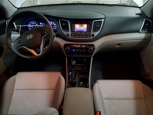 KM8J3CA40HU409646 2017 HYUNDAI TUCSON - Image 8