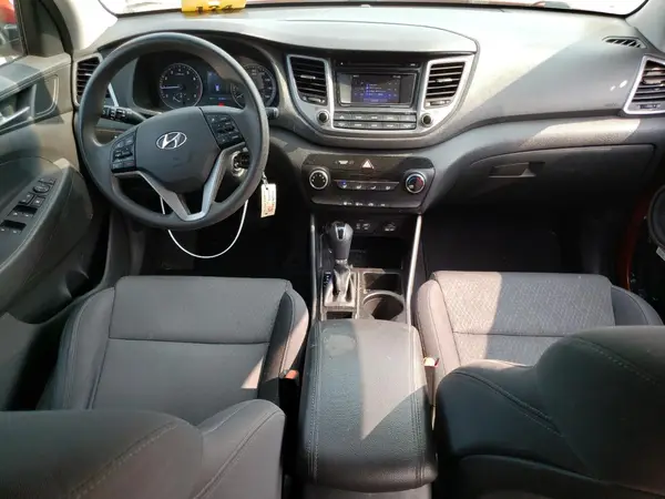 KM8J3CA40HU413809 2017 HYUNDAI TUCSON - Image 8
