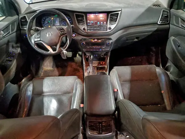 KM8J3CA40HU414877 2017 HYUNDAI TUCSON - Image 8