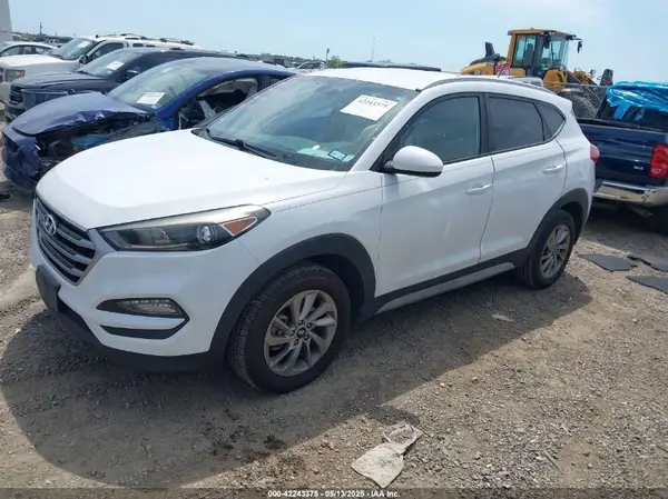 KM8J3CA40HU419397 2017 HYUNDAI TUCSON - Image 2