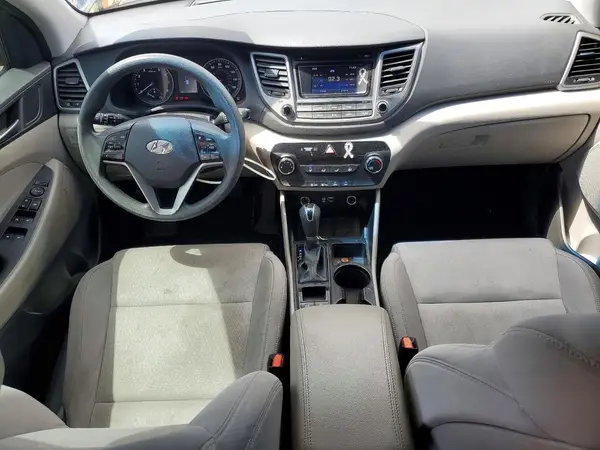 KM8J3CA40HU422977 2017 HYUNDAI TUCSON - Image 8