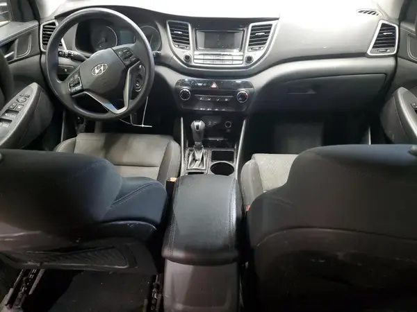 KM8J3CA40HU424986 2017 HYUNDAI TUCSON - Image 8
