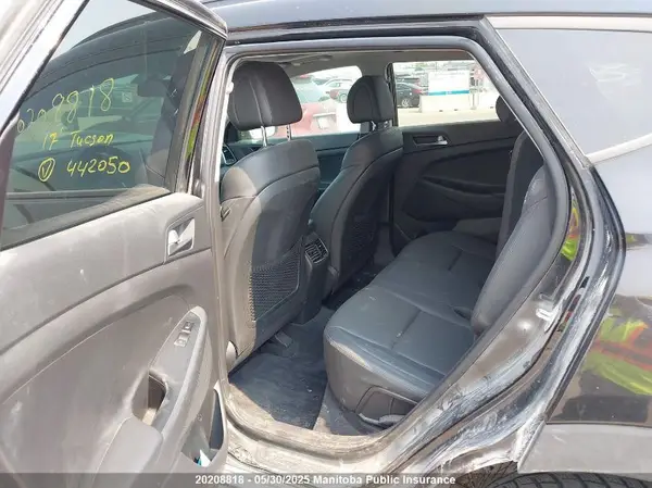 KM8J3CA40HU442050 2017 HYUNDAI TUCSON - Image 8