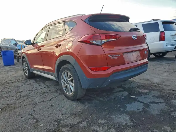 KM8J3CA40HU446891 2017 HYUNDAI TUCSON - Image 2