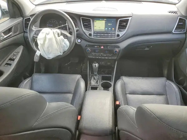 KM8J3CA40HU452271 2017 HYUNDAI TUCSON - Image 8