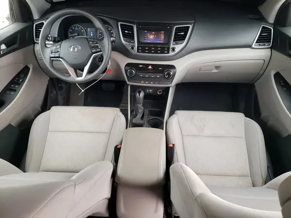 KM8J3CA40HU461858 2017 HYUNDAI TUCSON - Image 8