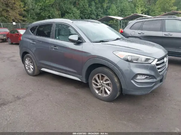 KM8J3CA40HU472682 2017 HYUNDAI TUCSON - Image 1