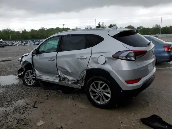 KM8J3CA40HU474559 2017 HYUNDAI TUCSON - Image 2