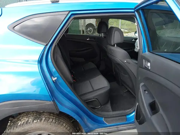 KM8J3CA40HU481866 2017 HYUNDAI TUCSON - Image 8