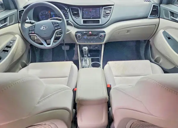 KM8J3CA40HU484427 2017 HYUNDAI TUCSON - Image 8