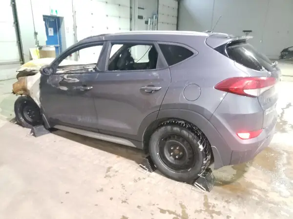 KM8J3CA40HU489269 2017 HYUNDAI TUCSON - Image 2