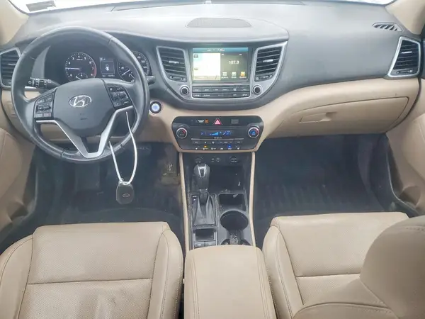 KM8J3CA40HU490700 2017 HYUNDAI TUCSON - Image 8