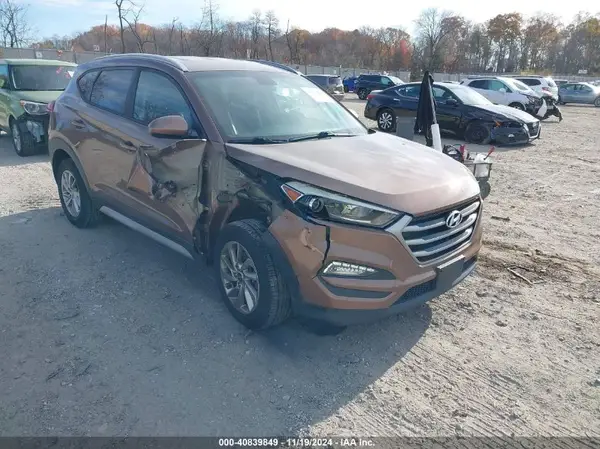 KM8J3CA40HU495878 2017 HYUNDAI TUCSON - Image 1