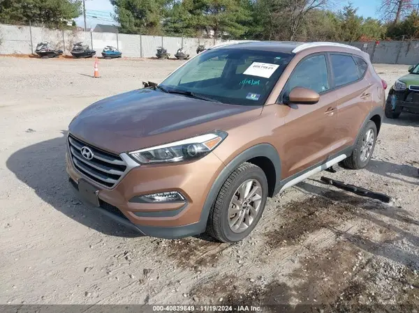 KM8J3CA40HU495878 2017 HYUNDAI TUCSON - Image 2