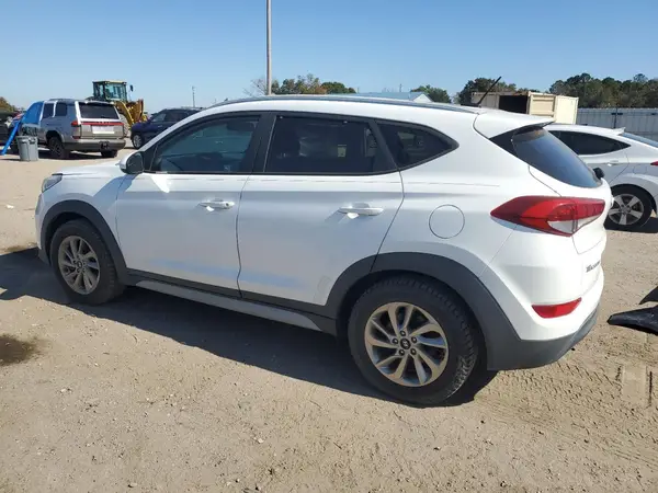 KM8J3CA40HU504739 2017 HYUNDAI TUCSON - Image 2