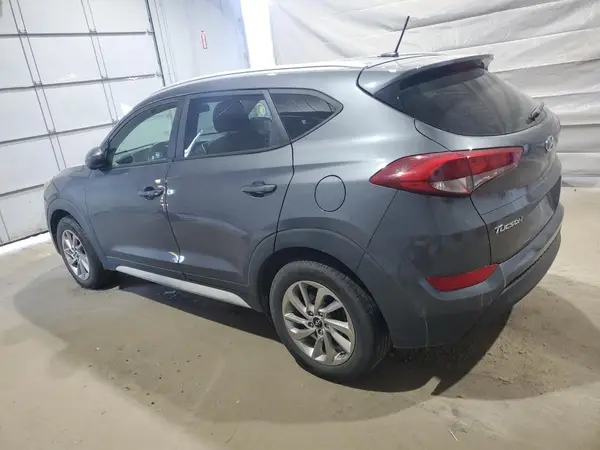 KM8J3CA40HU505566 2017 HYUNDAI TUCSON - Image 2