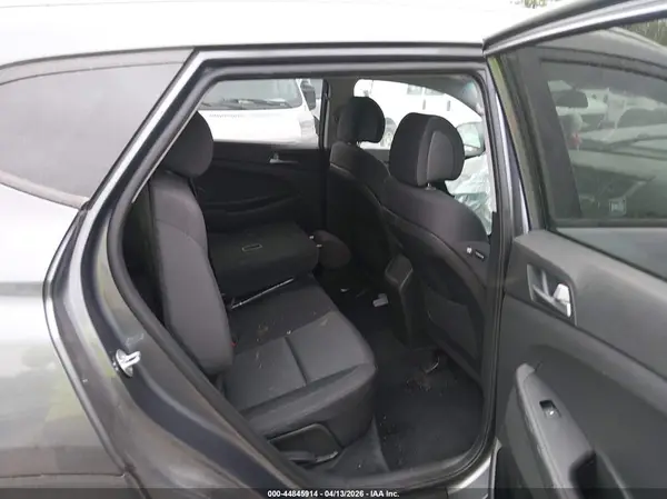 KM8J3CA40HU506314 2017 HYUNDAI TUCSON - Image 8