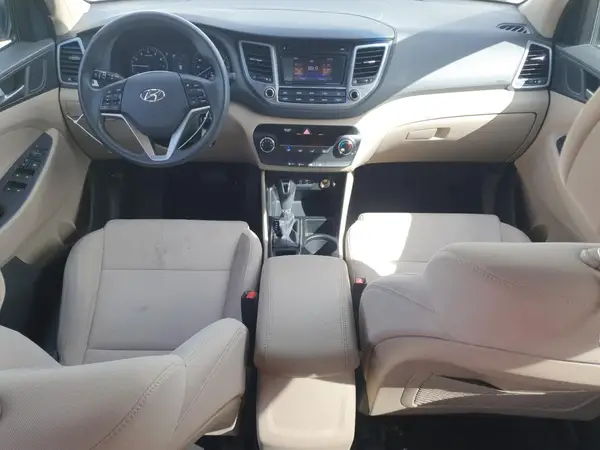 KM8J3CA40HU511559 2017 HYUNDAI TUCSON - Image 8