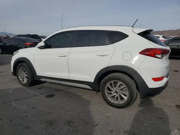 KM8J3CA40HU514719 2017 HYUNDAI TUCSON - Image 2
