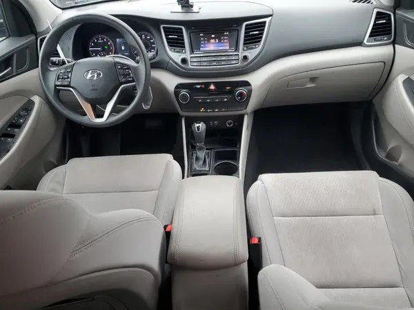 KM8J3CA40HU519919 2017 HYUNDAI TUCSON - Image 8