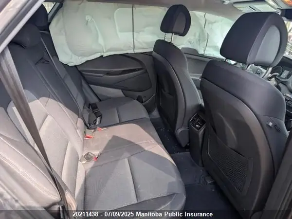 KM8J3CA40HU524182 2017 HYUNDAI TUCSON - Image 8