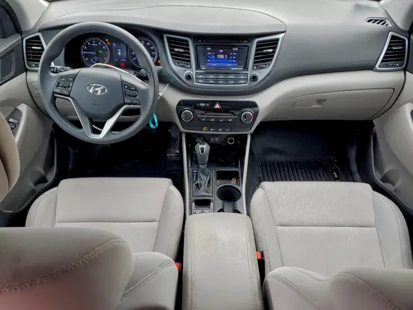 KM8J3CA40HU527731 2017 HYUNDAI TUCSON - Image 8