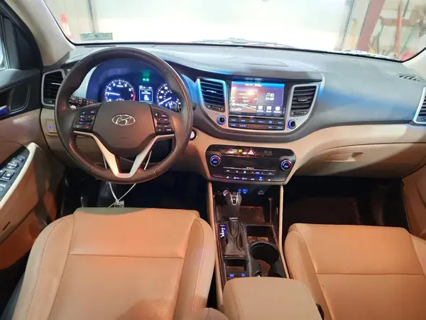 KM8J3CA40HU529141 2017 HYUNDAI TUCSON - Image 8