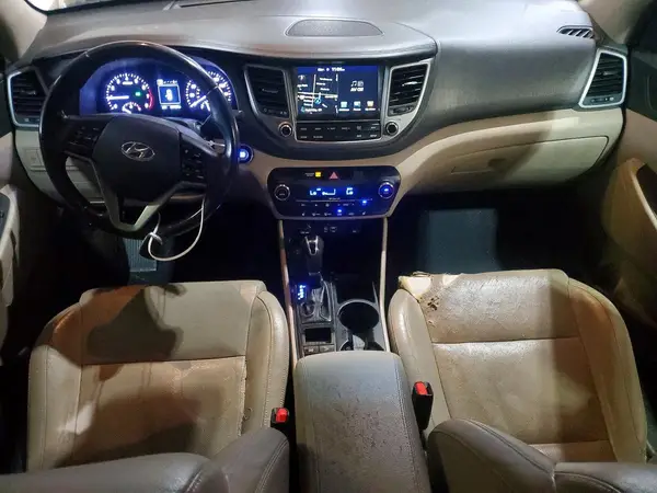 KM8J3CA40HU529186 2017 HYUNDAI TUCSON - Image 8