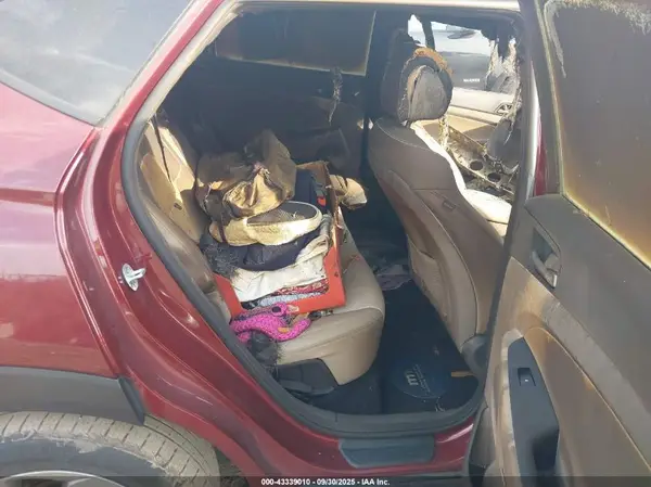 KM8J3CA40HU529740 2017 HYUNDAI TUCSON - Image 8