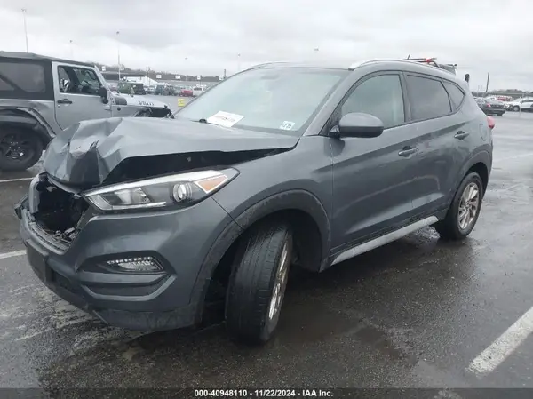 KM8J3CA40HU532511 2017 HYUNDAI TUCSON - Image 2