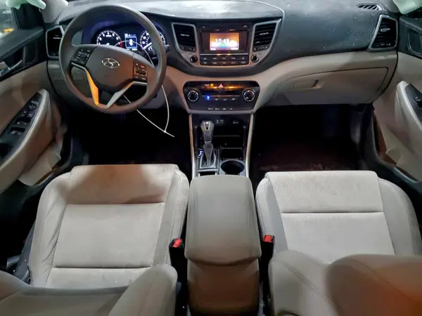KM8J3CA40HU540382 2017 HYUNDAI TUCSON - Image 8