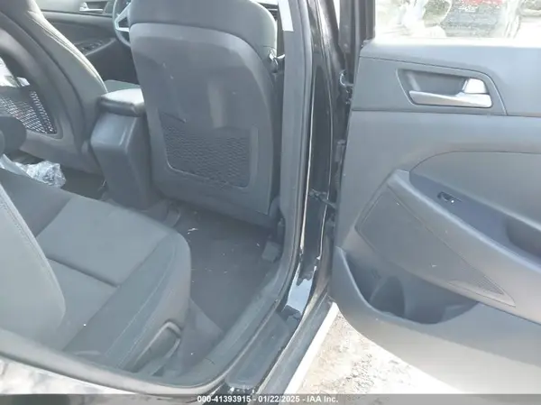 KM8J3CA40HU545498 2017 HYUNDAI TUCSON - Image 8