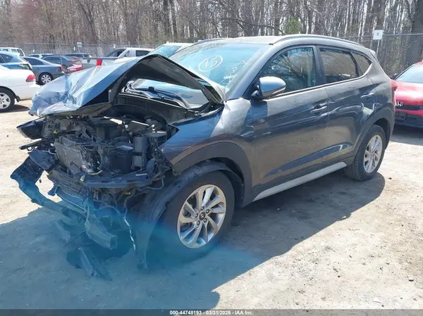 KM8J3CA40HU548269 2017 HYUNDAI TUCSON - Image 2