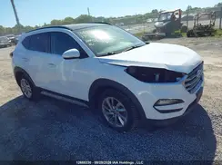 KM8J3CA40HU559546 2017 HYUNDAI TUCSON