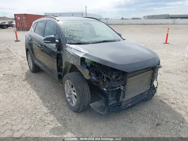 KM8J3CA40HU562138 2017 HYUNDAI TUCSON - Image 1