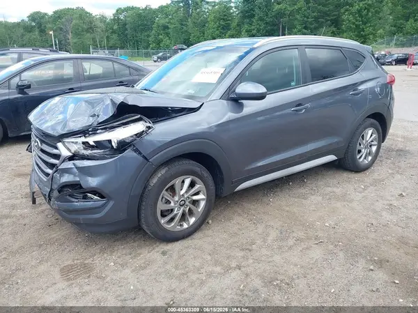 KM8J3CA40HU572474 2017 HYUNDAI TUCSON - Image 2