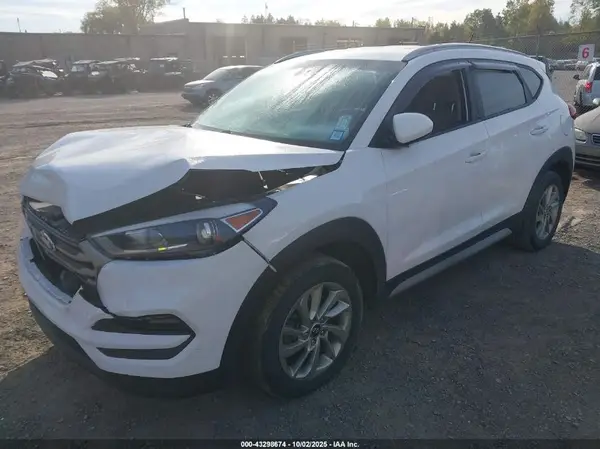 KM8J3CA40HU573981 2017 HYUNDAI TUCSON - Image 2