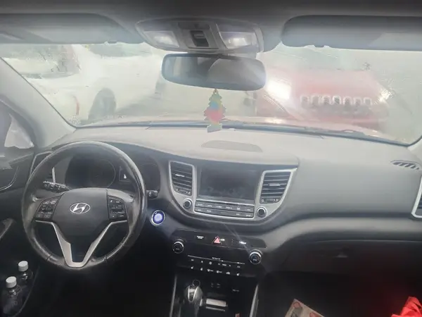 KM8J3CA40HU577366 2017 HYUNDAI TUCSON - Image 8