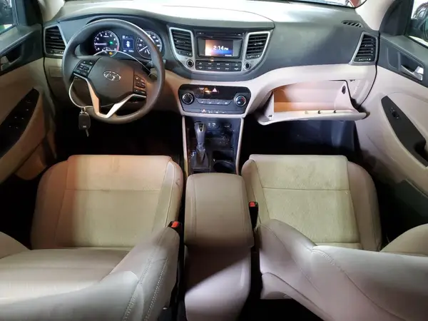 KM8J3CA40HU583183 2017 HYUNDAI TUCSON - Image 8