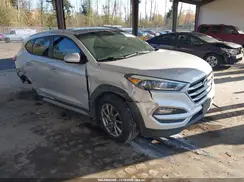 KM8J3CA40HU592370 2017 HYUNDAI TUCSON
