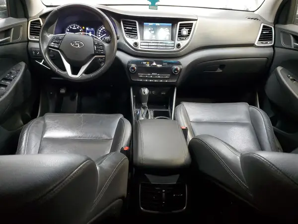 KM8J3CA40JU597400 2018 HYUNDAI TUCSON - Image 8